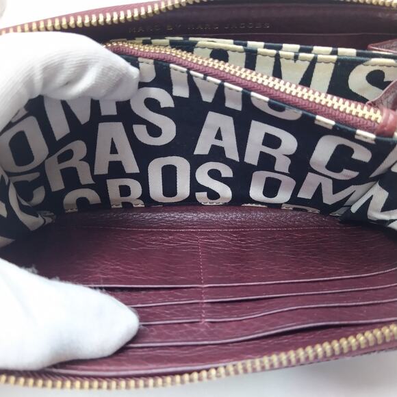 Marc By Marc Jacobs Maroon Leather Zip Around Credit Card Long Wallet - Picture 14 of 16